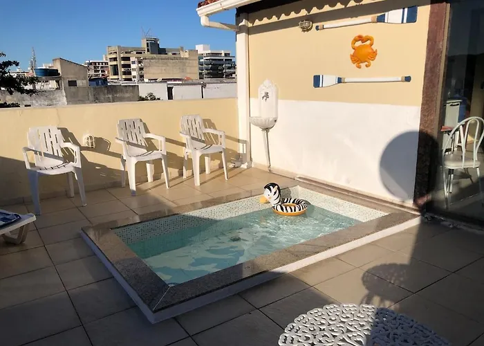 Tudo a pé com conforto. Três quartos com cama de casal Cabo Frio